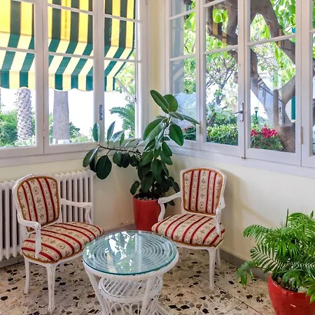 ホテル La Brise 3*