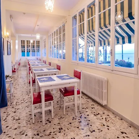 La Brise Hotel