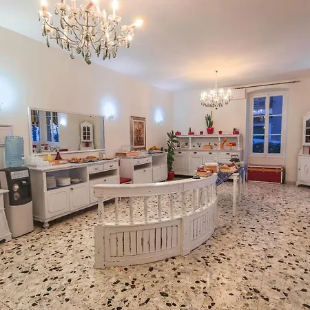 ホテル La Brise 3*