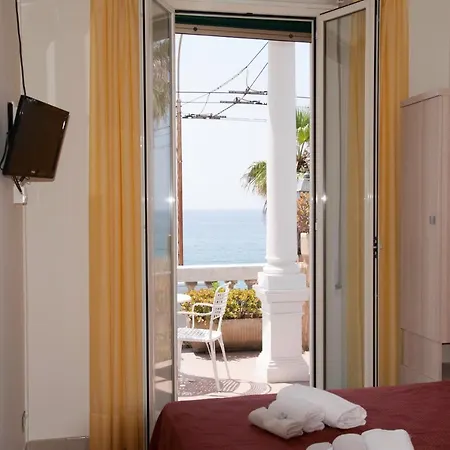 La Brise ホテル サンレモ